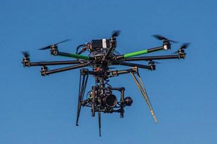 DRONE, UN VIGNAIOLO CON LE ELICHE